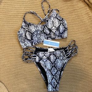 Cupshe snake print bikini